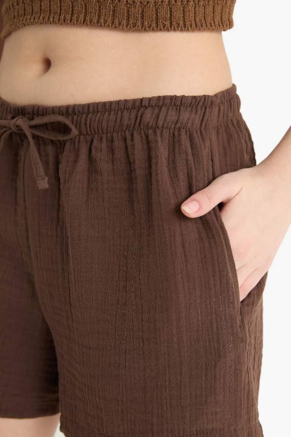 DeFacto-A-Line Regular Waist Short Leg Muslin Shorts 3