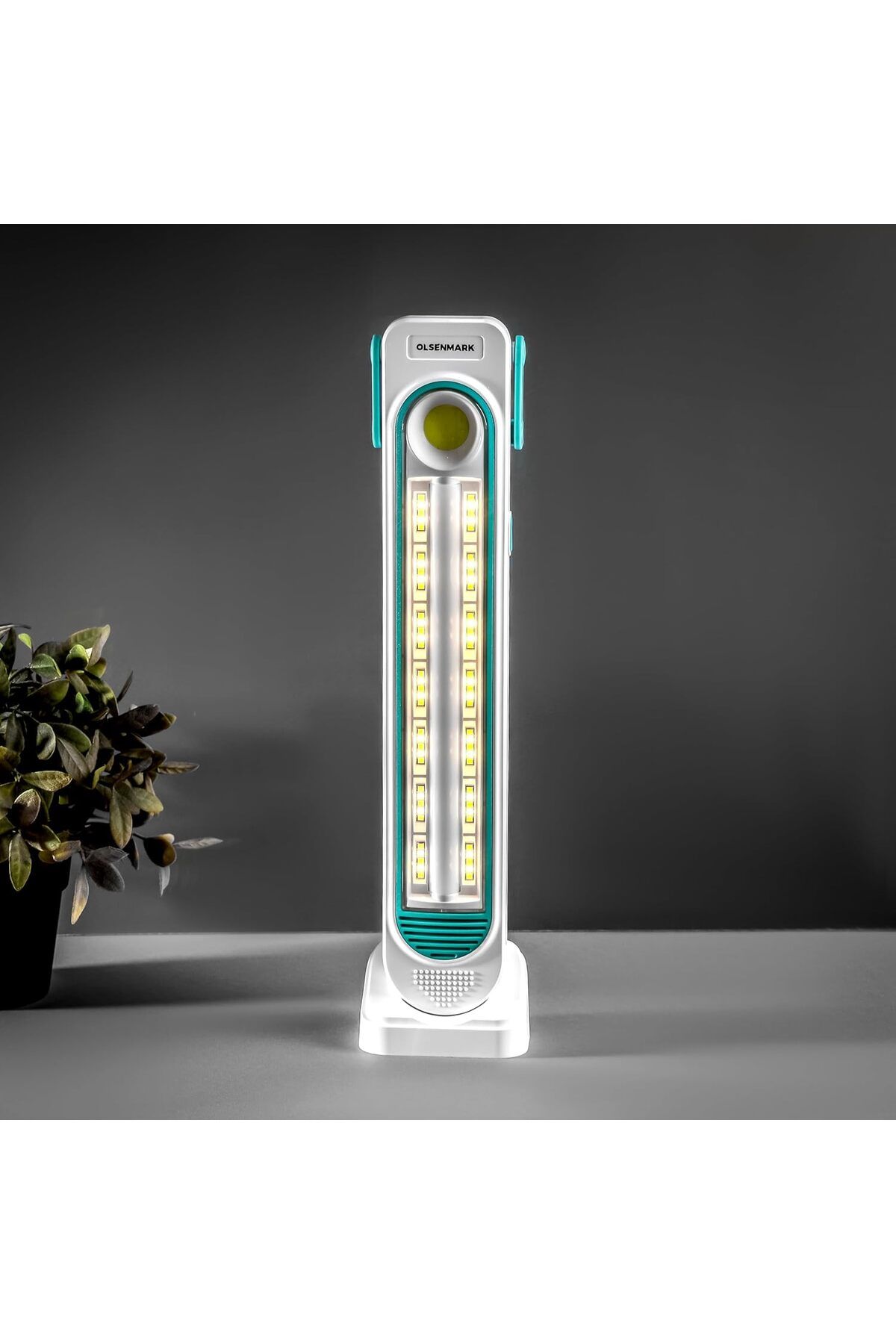 Olsenmark-فانوس طوارئ LED من أولسنمارك - OME2843، تصميم موفر للطاقة، خيارات إضاءة متعددة، طويل 9