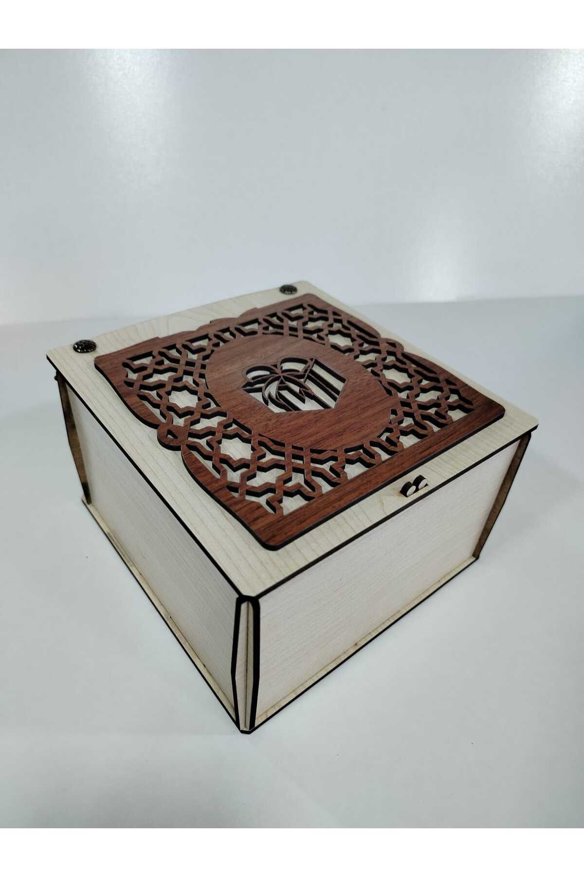 Vuslat Hediyelik AKÇAAĞAÇ AHŞAP HEDİYE KUTUSU KAHVERENGİ DEKOR (15X15 CM) 9 CM YÜKSEKLİK
