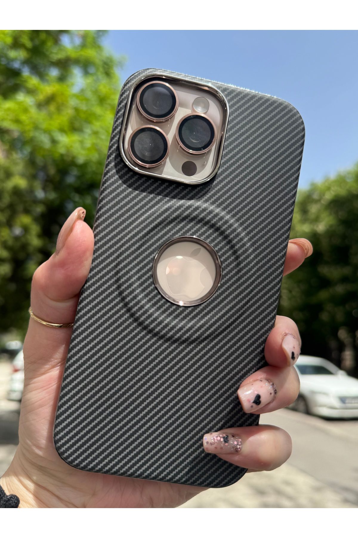 DÜNYA AKSESUAR iPhone 16 pro max uyumlu sert mesafe şarj darbeye düşmeye dayanıklı koruyucu silikon kılıf