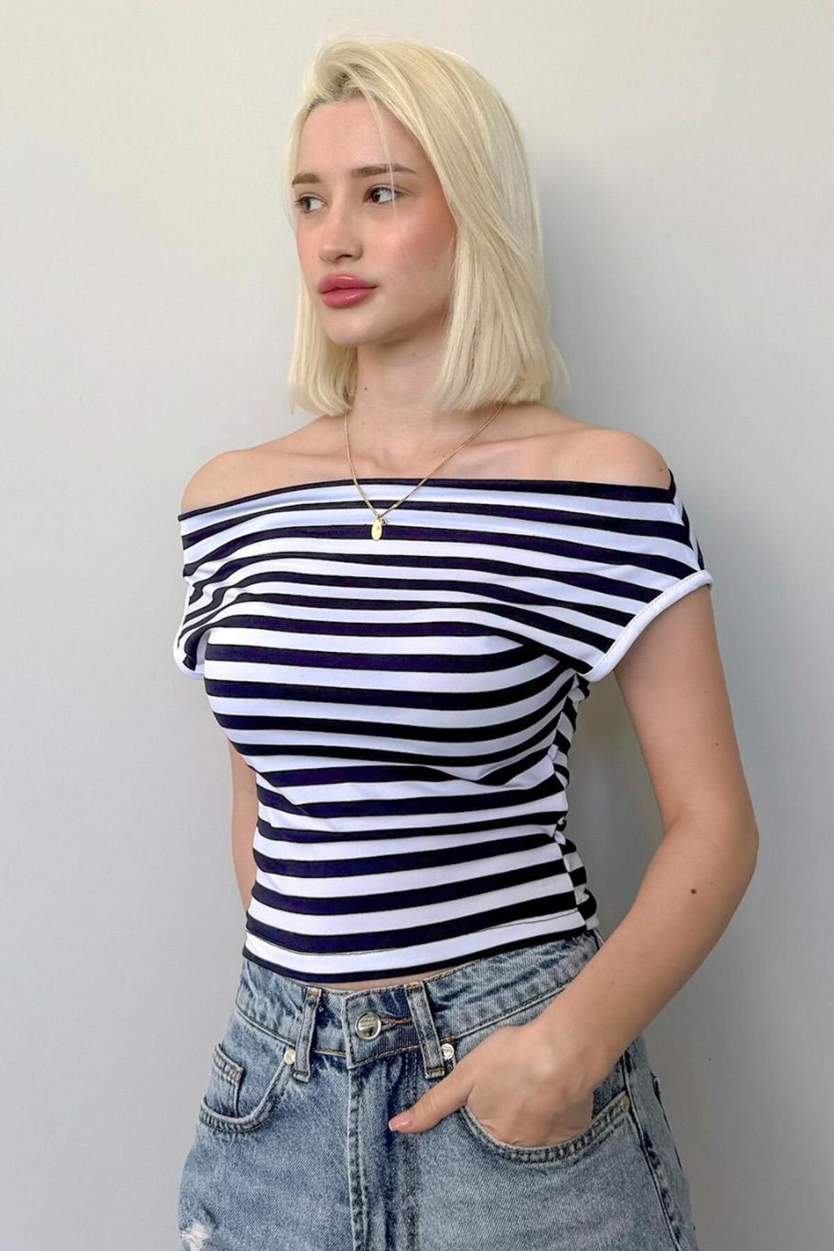 Madmext Lacivert Düşük Omuz Çizgili Bluz Mg2467