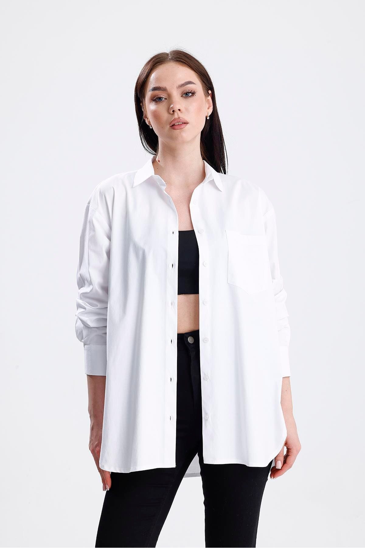 SWEETNESS Kadın Beyaz Oversize Likralı Pamuklu Cepli Uzun Kol Gömlek