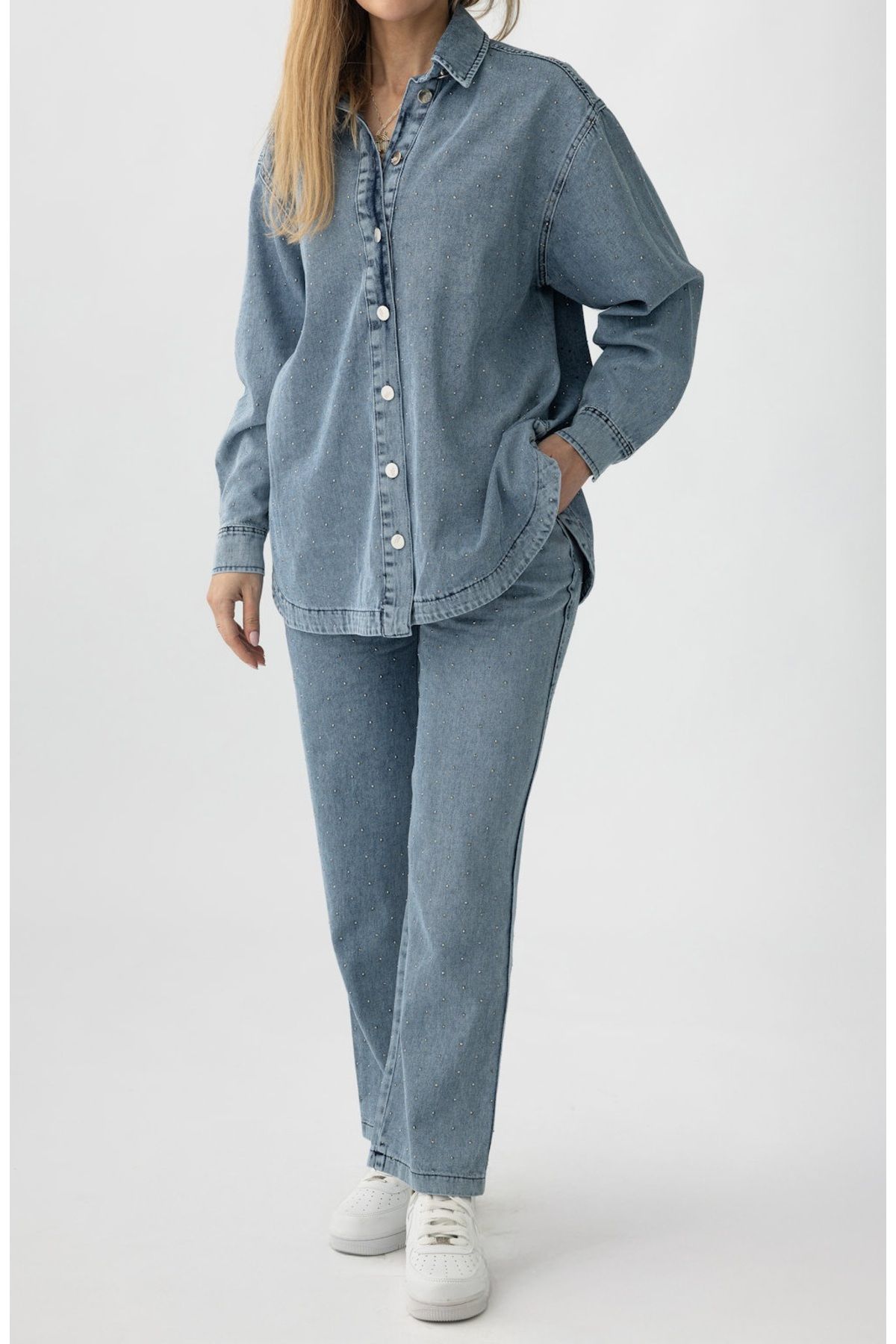 Suede Style 5696 - Rahat Şık Serpme Taşlı Kadın Pantolon Gömlek Takım