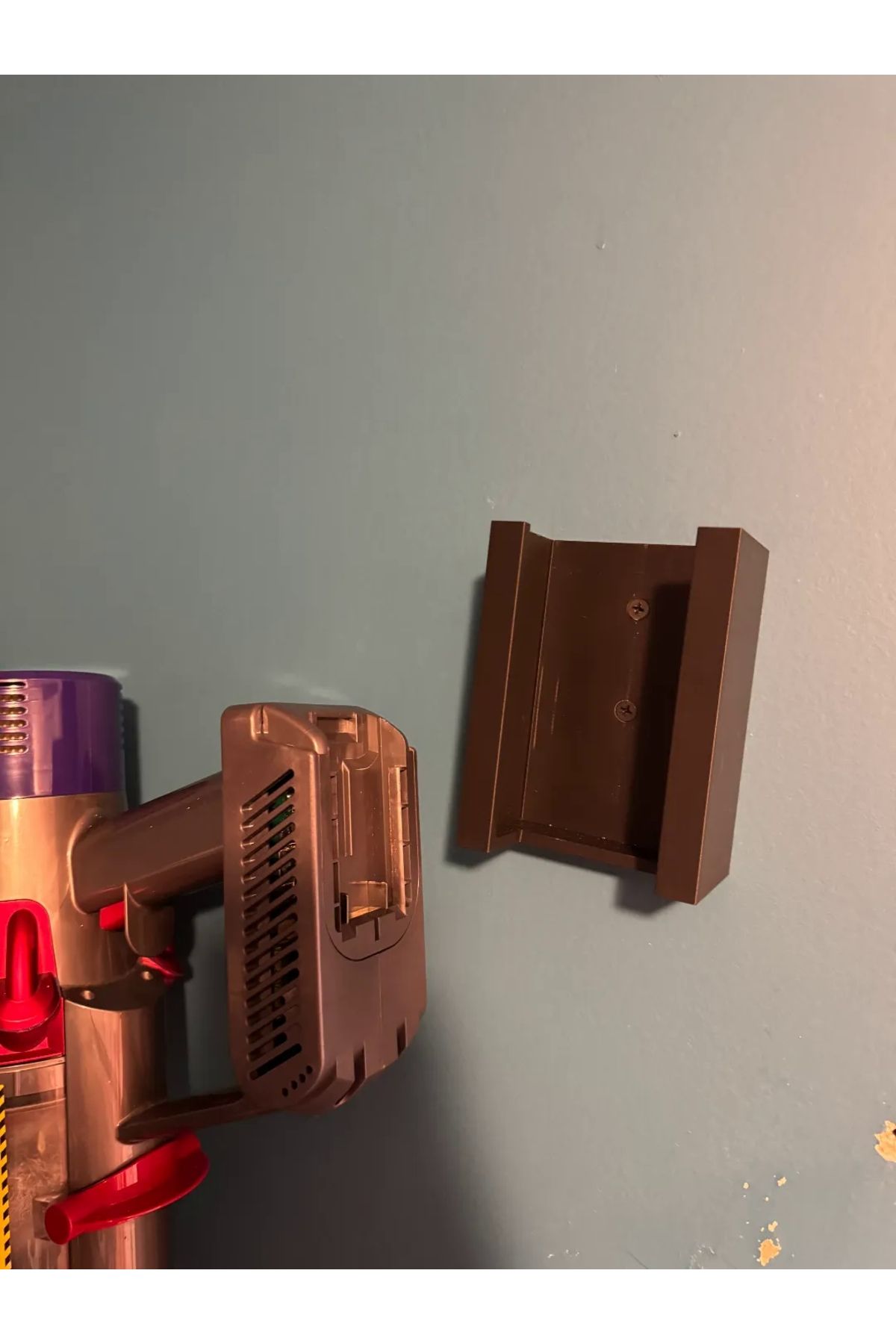 3dmakers Kablosuz Süpürge Duvar Askı Aparatı - V10 Uyumlu Plastik Tutucu