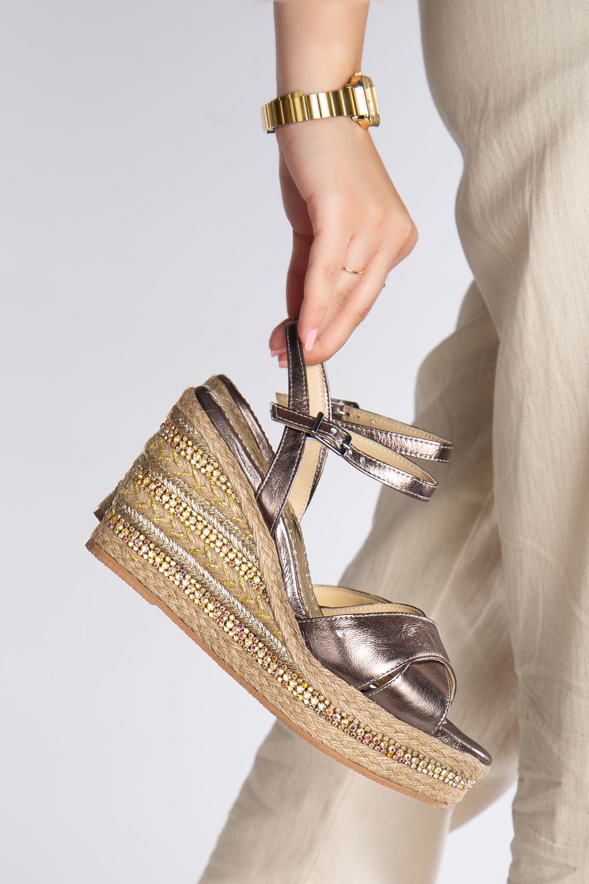 Elile Shoes Hakiki Deri 33 Numaradan 45 numaraya Kadar Dolgu Topuk Sandalet