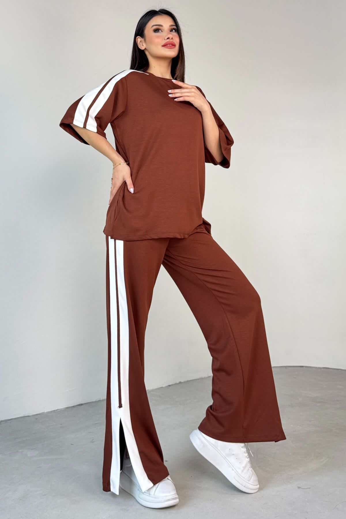 Cappmoda TKM-13298 Taba Modal Kumaş Renk Bloklu Oversize Üst & Salaş Pantolon İkili Takım
