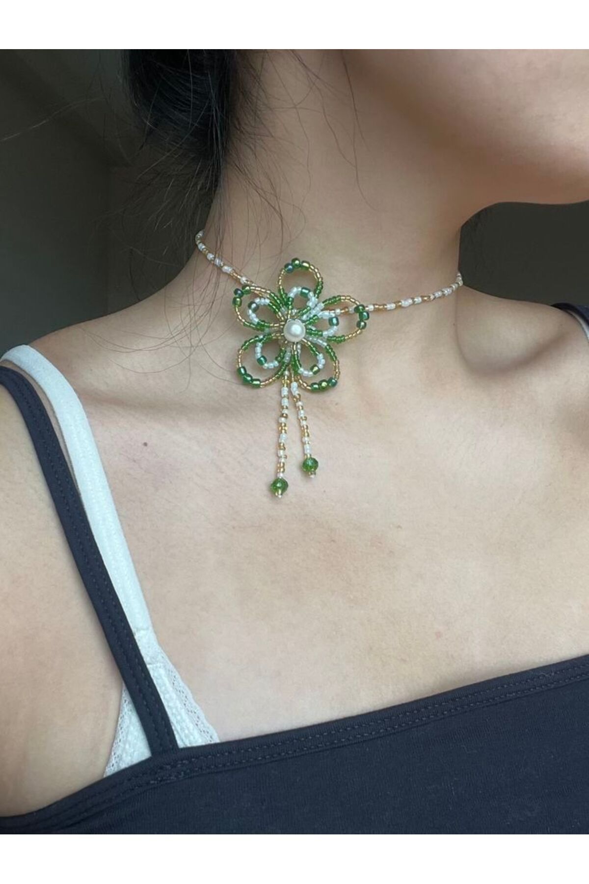 SHİNELİZE Çiçek detaylı yeşil choker kolye, bahar çiçekleri choker kolye, Pinterest kolye