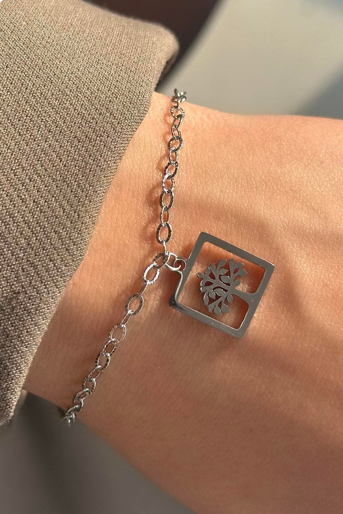 TAKIŞTIR Gümüş Renk Hayat Ağacı Figürlü Çelik Bileklik