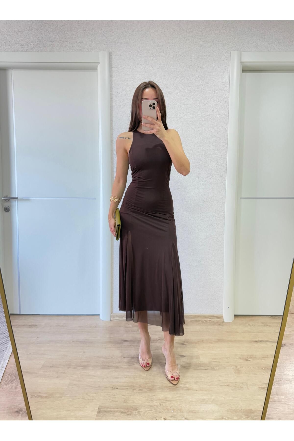 FMN Butik yırtmaç detay bele oturan  elbise