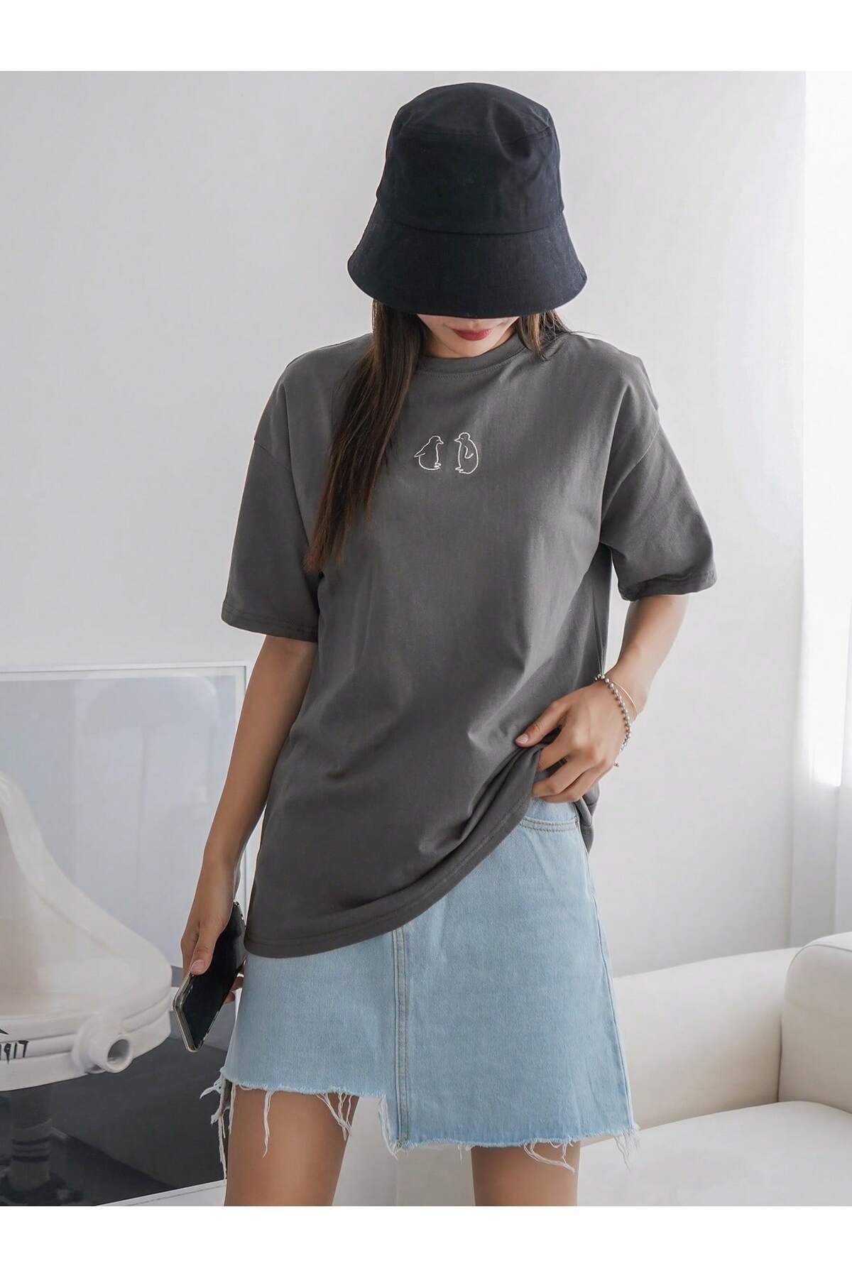 DAXİS Sportwear Company KADIN Minik Penguenler Baskılı Bisiklet Yaka Tişört