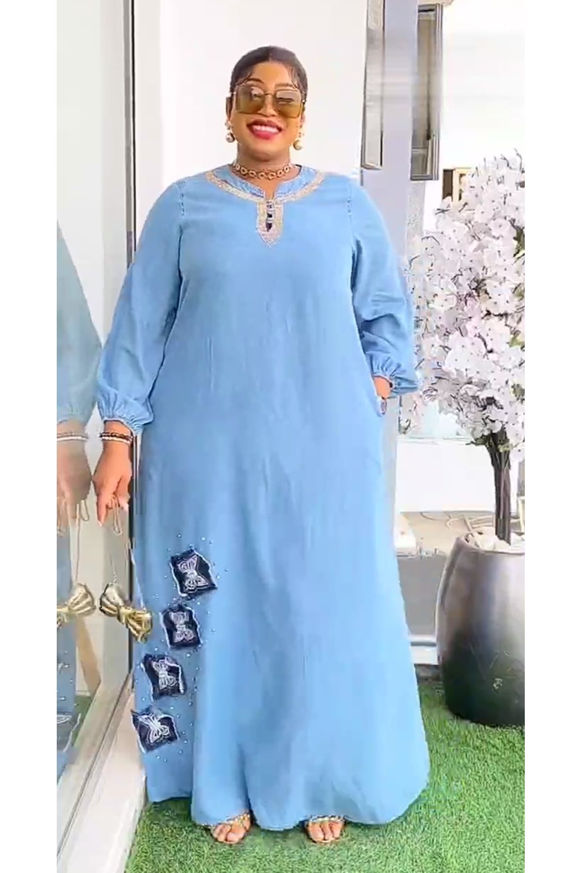 AKŞEN GİYİM BÜYÜK BEDEN % 97 PAMUK GERÇEK İNCE DENİM KUMAŞ 145 CM BOYDA YAKA VE ETEK TAŞ DETAYLI UZUN ELBİSE