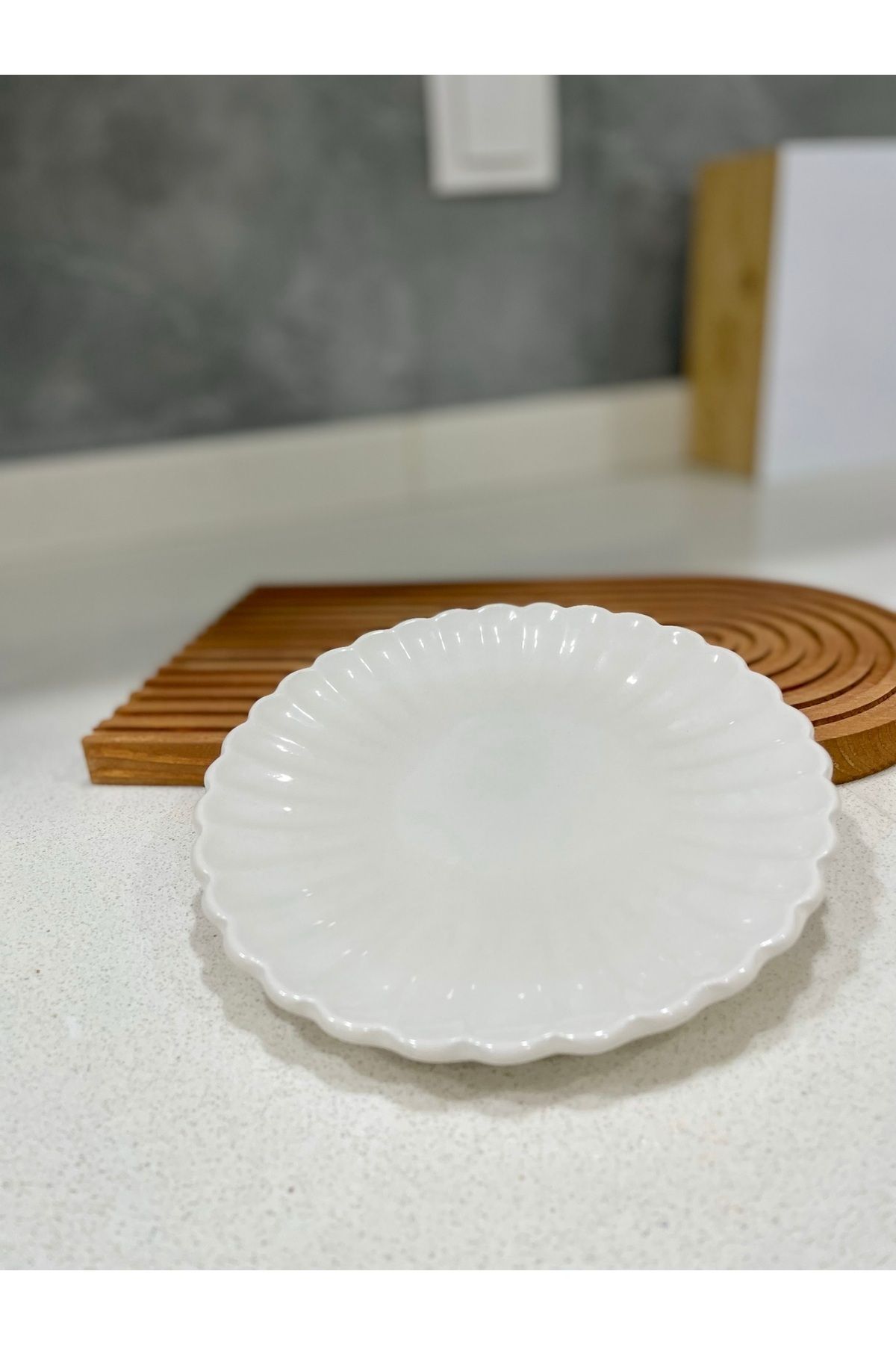 TERRACO El yapımı seramik tabak , bardak altlığı 17 cm rölyef