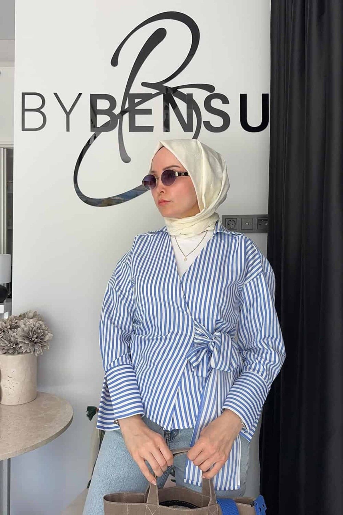 ByBensu Kruvaze Bağlamalı Gömlek - Mavi beyaz kalın çizgili
