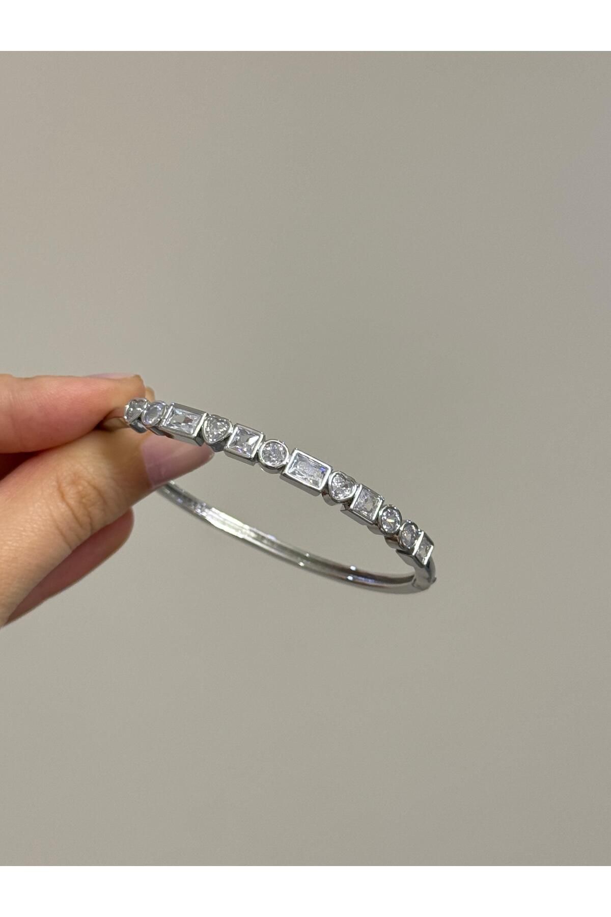 haslet Silver Sıralı Kalp Kelepçe