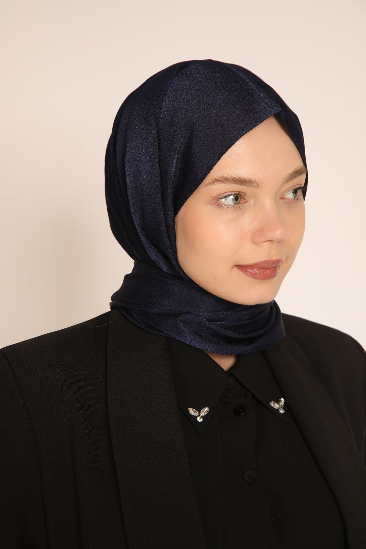 Dia Vela Akel Düz Aura Lacivert Parlak Şal