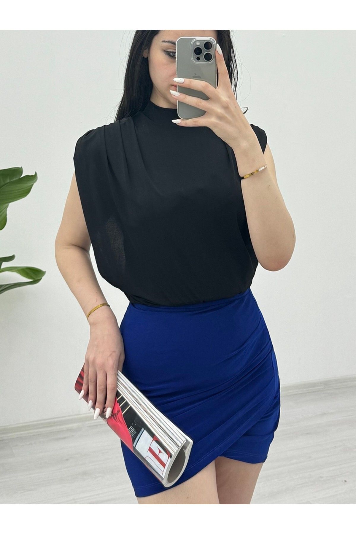 MissRunin Sıfır Kol Vatkalı Sandy Bluz