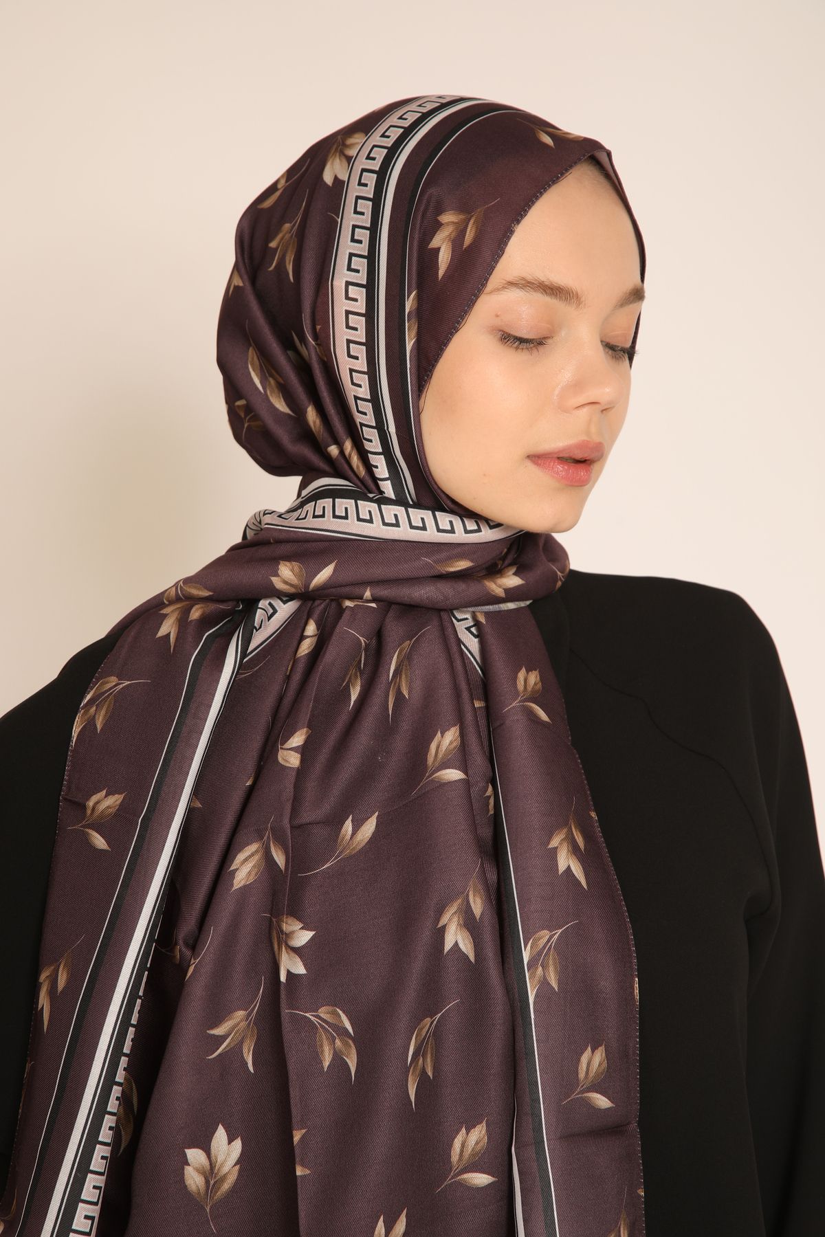 Dia Vela Günlük ve Özel Kombinler İçin Kahverengi Soft Şal | Yaprak Desenli Şık Model
