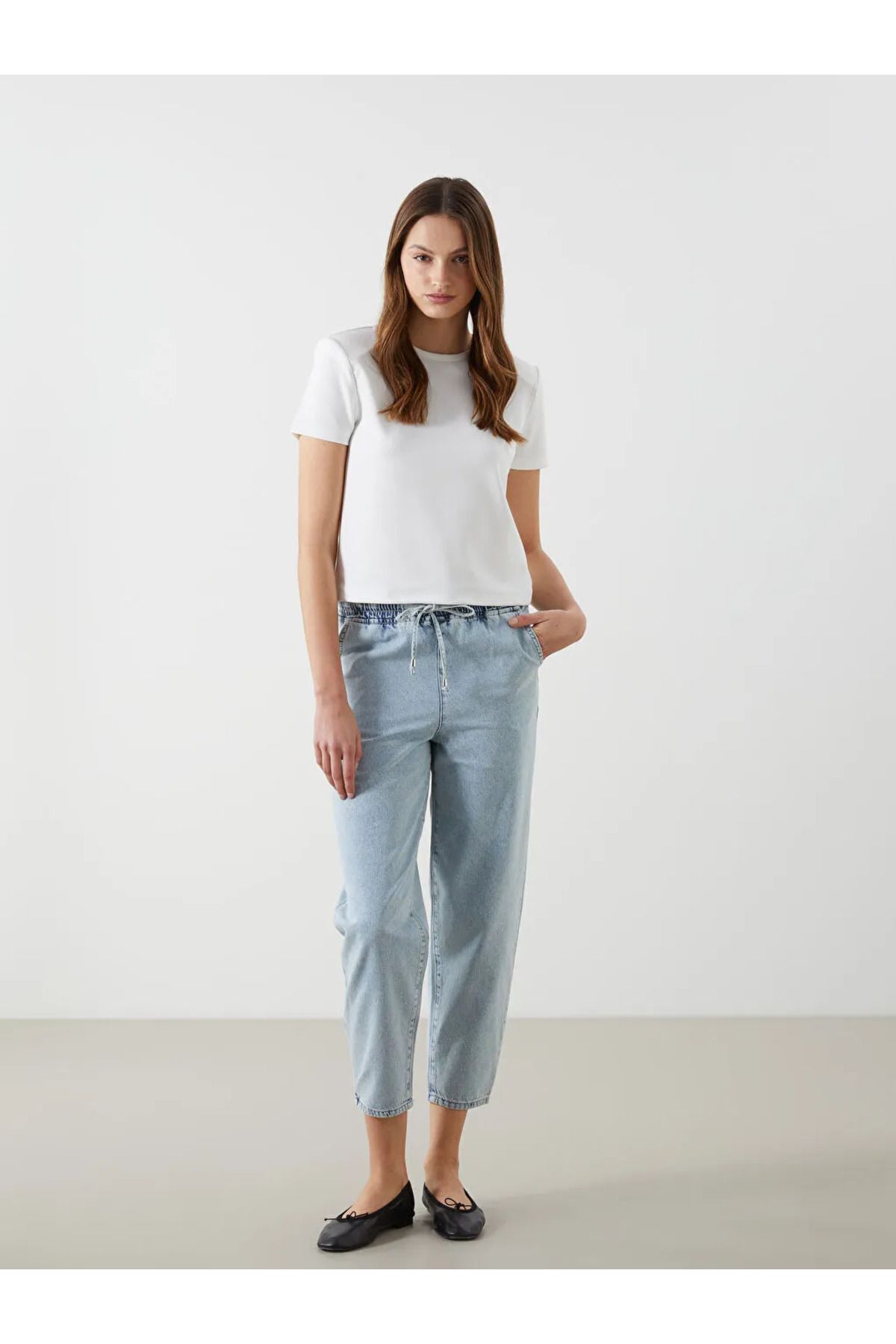 LC Waikiki LCW Jeans Indigo Beli Lastikli Mom Fit Kadın Jean Pantolon