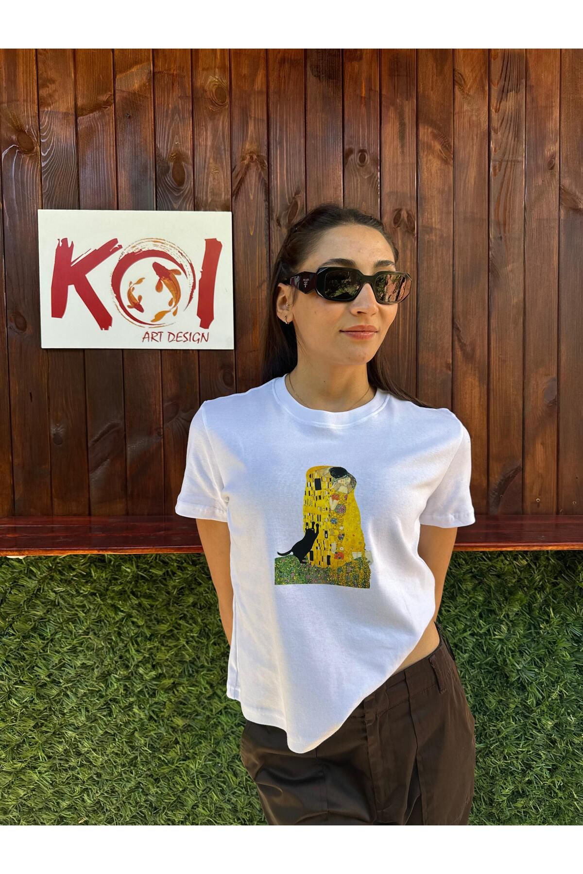 Butik Gustav Klimt Cat Kiss Kadın T-Shirt