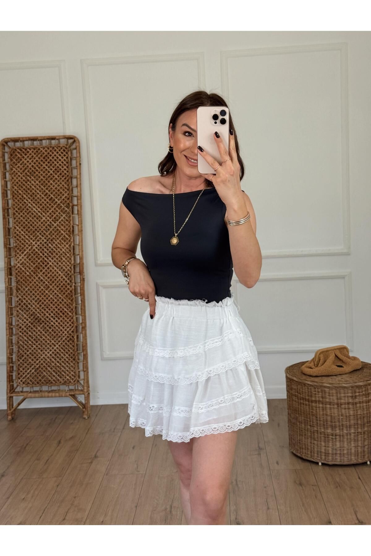 X-Young Katlı Beli Lastikli Dantelli Etek BEYAZ