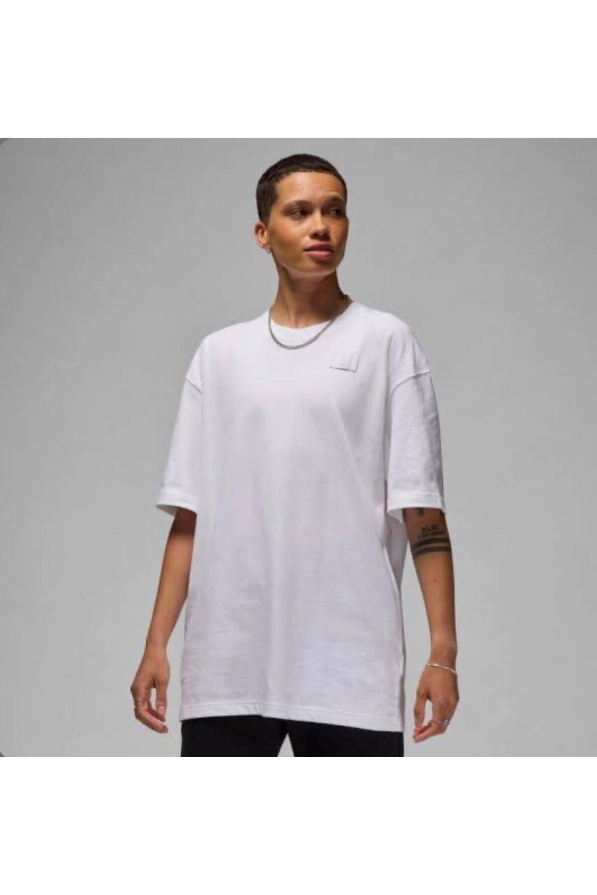 Nike Jordan Ss Os Essen Tee 24 Kadın Tişört hm4372-100