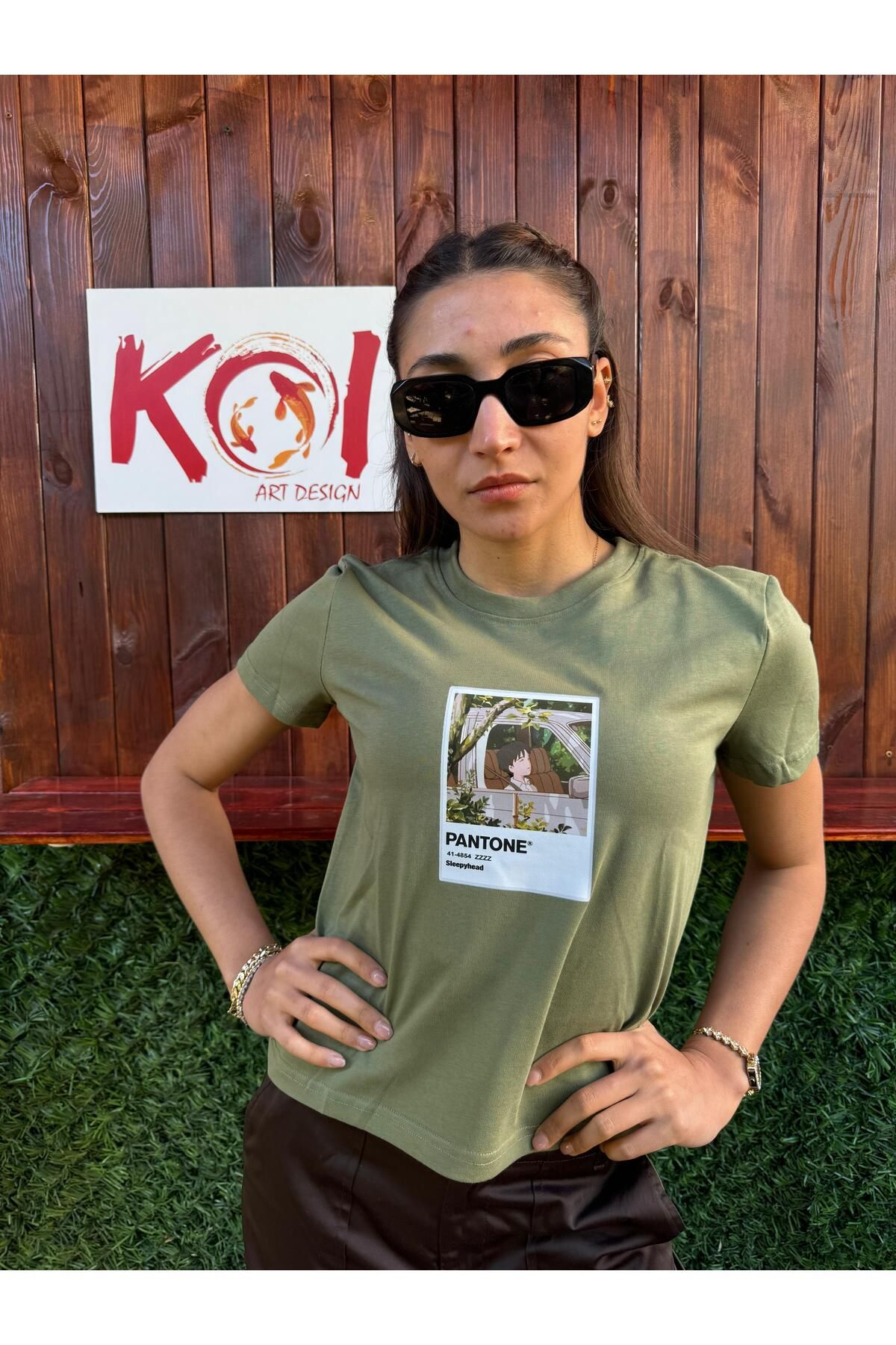 Butik Pantone Sleepyhead / Kadın Haki Renk T-Shirt