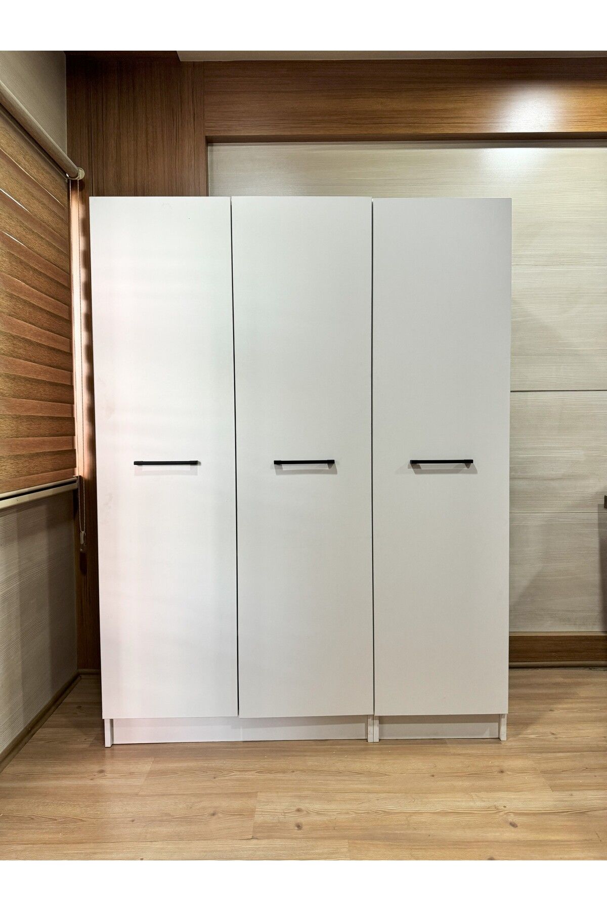 wode studio - LADİK - BEYAZ 3 KAPAKLI GARDIROP 210-135-45 CM