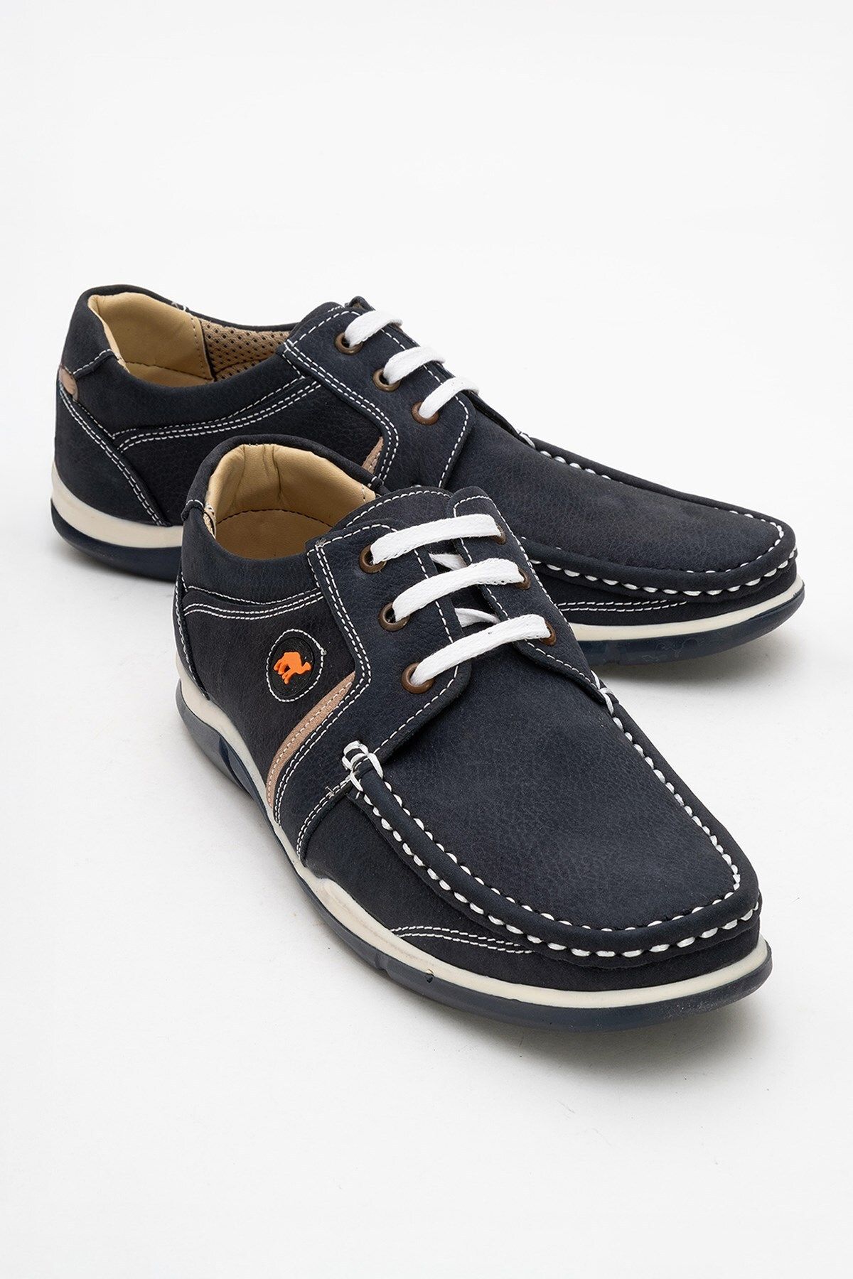 maximoda Yazlık, Sneaker
