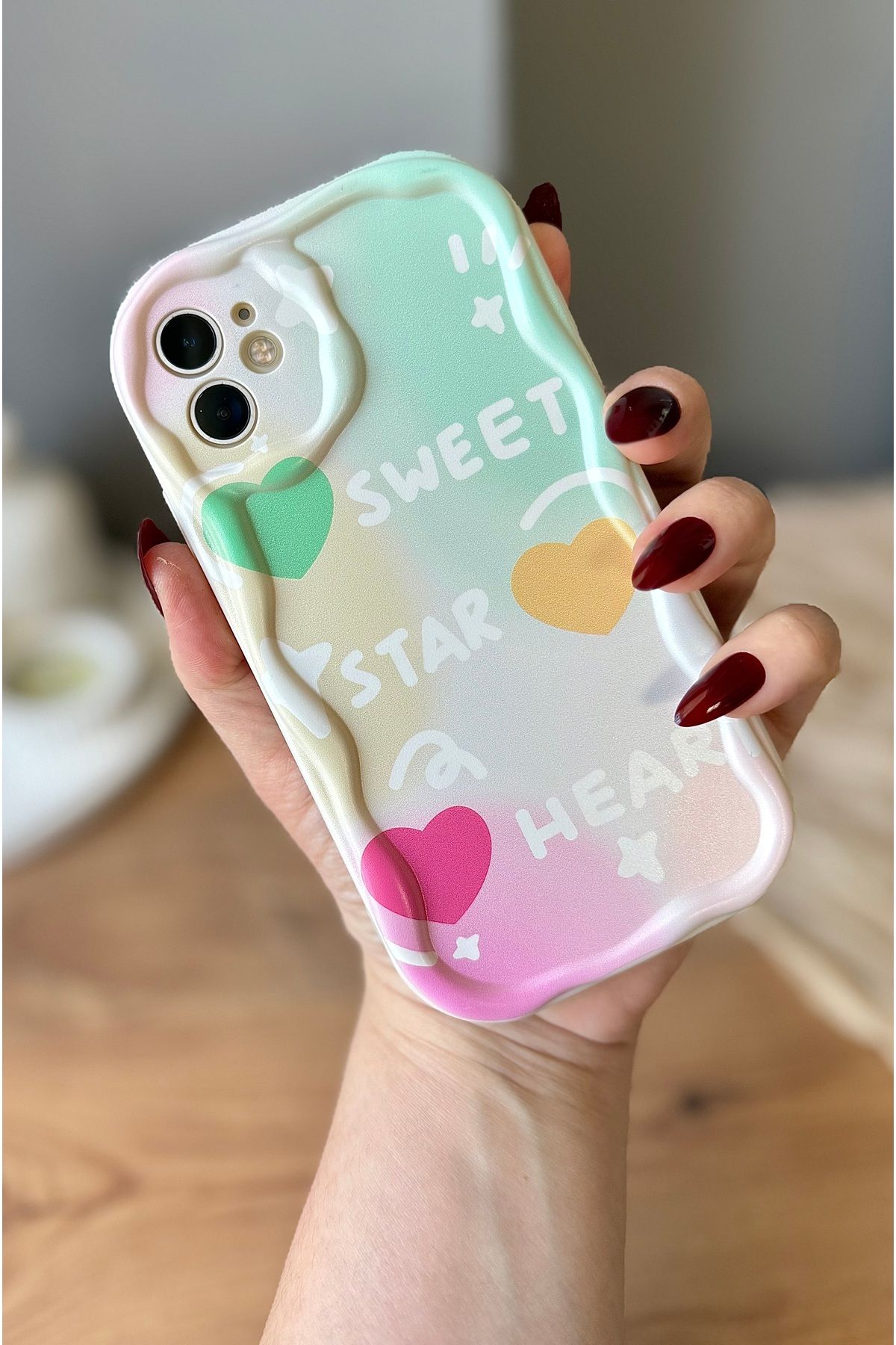 MirazTasarim IPHONE 11 RENKLİ KALPLİ EKRU RENK KILIF