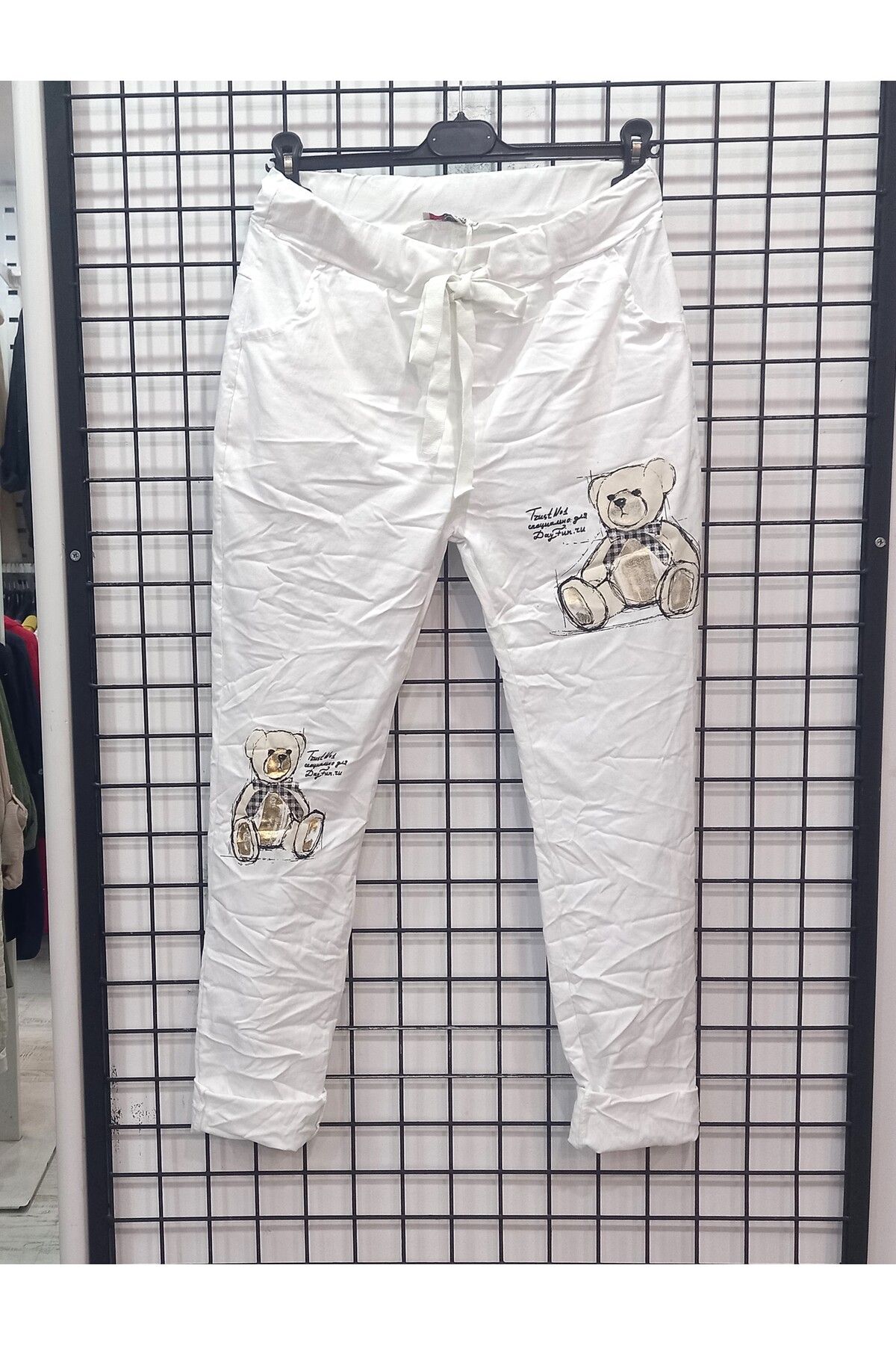 Butik Şans Ayıcık Figür Baskılı Cep Detaylı Likralı İtalyan Pantolon