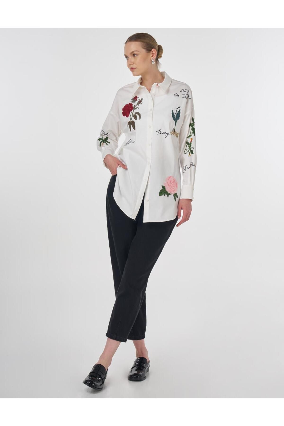 Kayra Nakış ve Slogan İşlemeli Poplin Tunik Ekru-21146