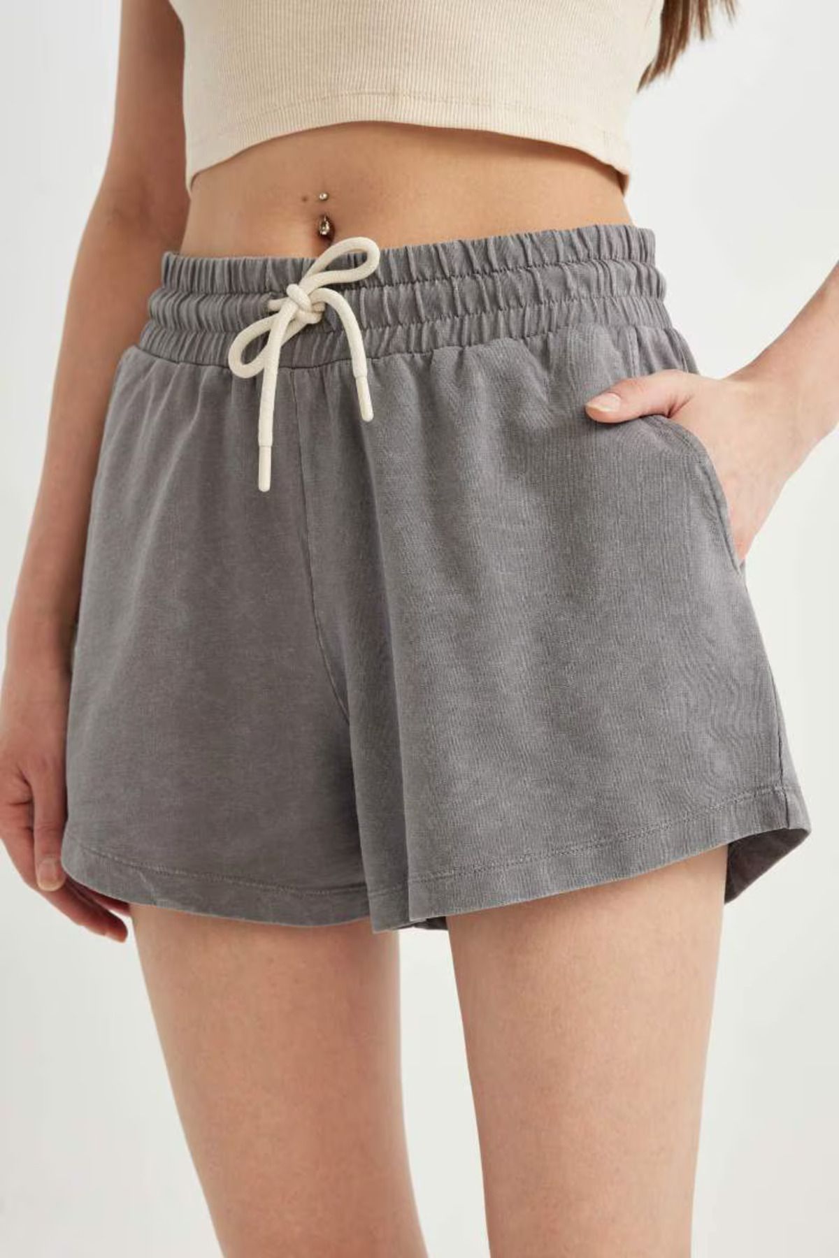 DeFacto Relax Fit Beli Bağcıklı Basic Düz Şort