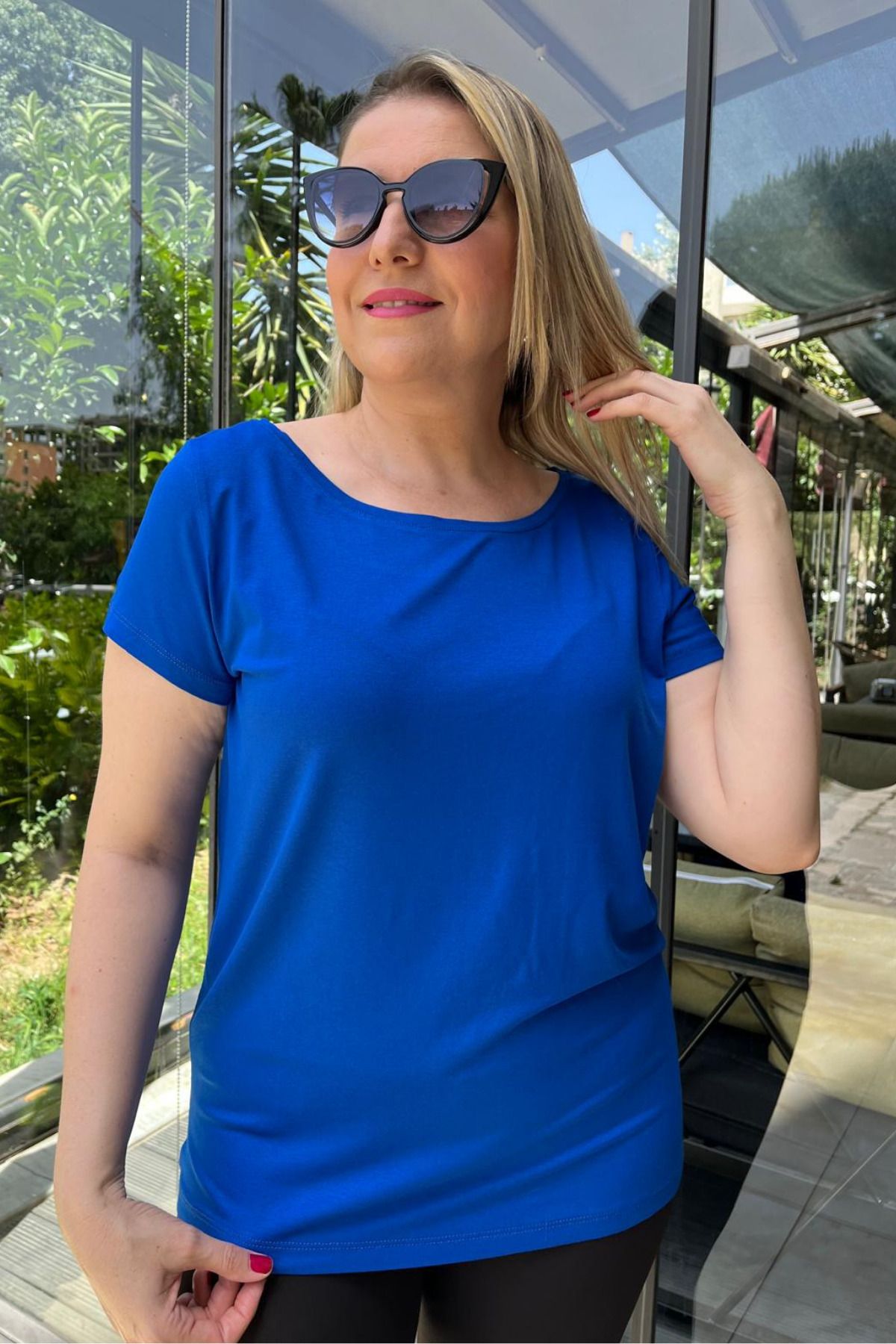 Paw Garage Kadın Büyük Beden Geniş Yaka Tişört, %100 Pamuklu Terletmez Yazlık Kumaş, Curve T-shirt