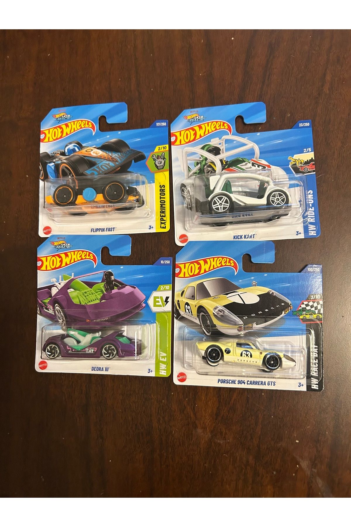Hotwhells Hotwheels 4 lü karışık tekli paket