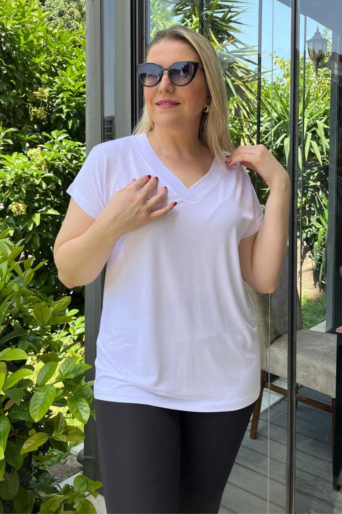 Paw Garage Kadın Büyük Beden Kalın V Yaka Tişört, %100 Pamuklu Terletmez Yazlık Kumaş, Curve T-shirt