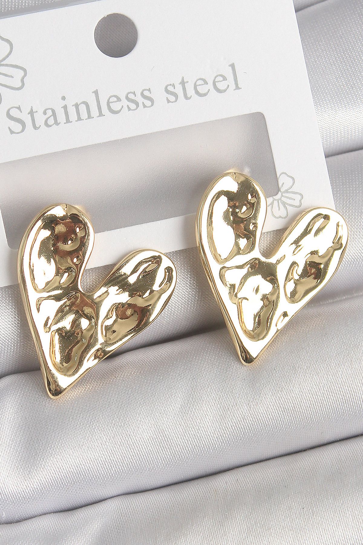STYLE OF CARMEN 316 Çelik Gold Renk İşlemeli Kalp Model Kadın Küpe