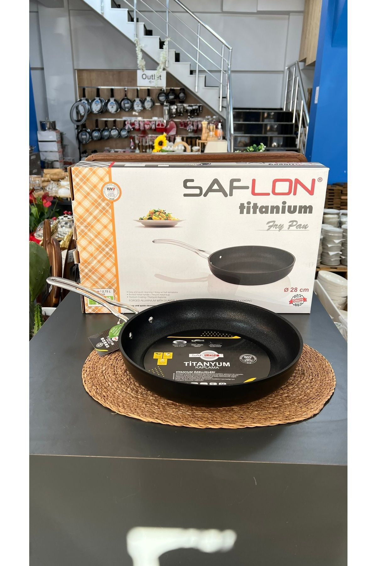SAFLON Safinox 28cm Titanyum Metal Kulplu Indiksyon Tab. Tava
