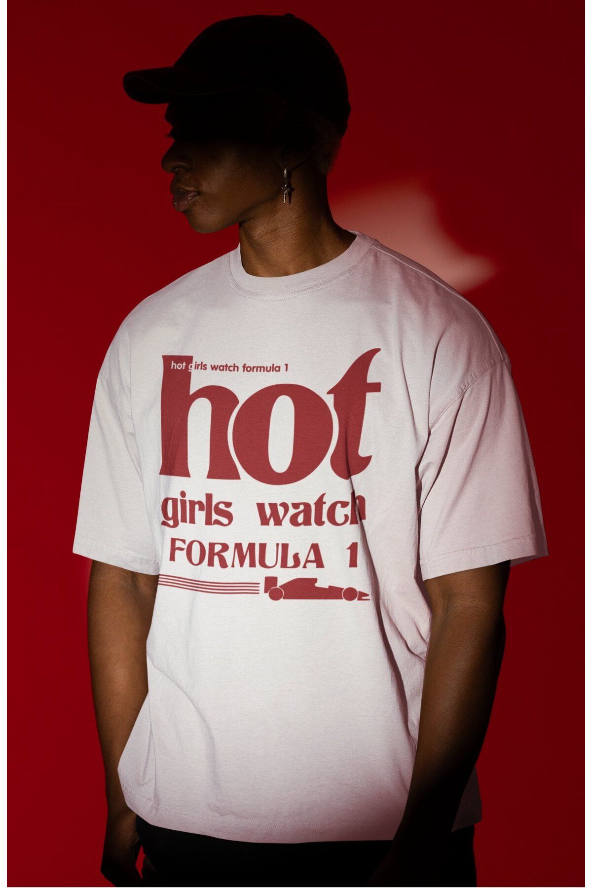 Fuddy Moda Oversize Hot Girls Watch Formula 1 Yazılı Tişört, Unisex F1 Temalı T-shirt