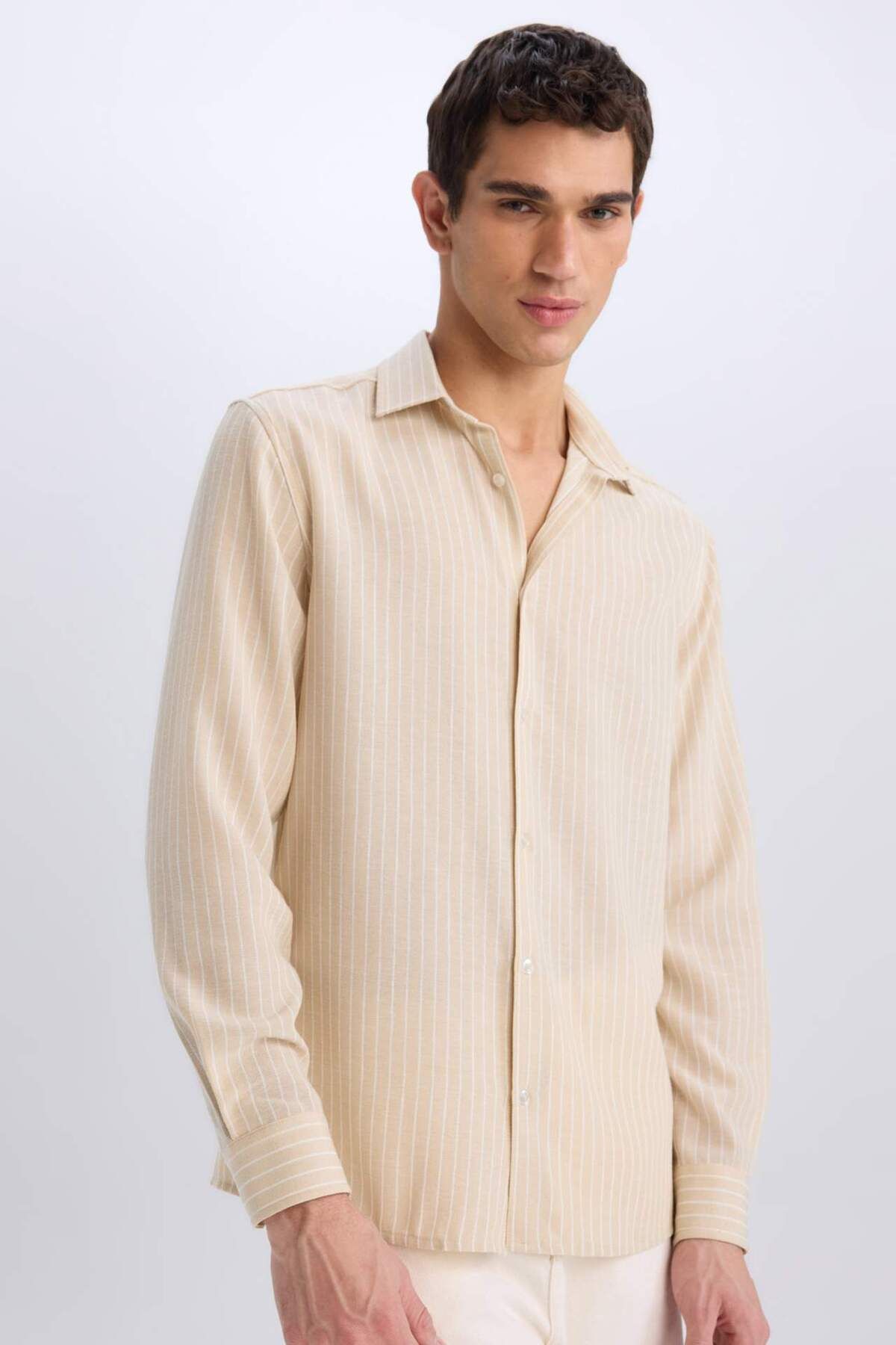 DeFacto Regular Fit Polo Yaka Keten Görünümlü Uzun Kollu Gömlek E3308AX25SM