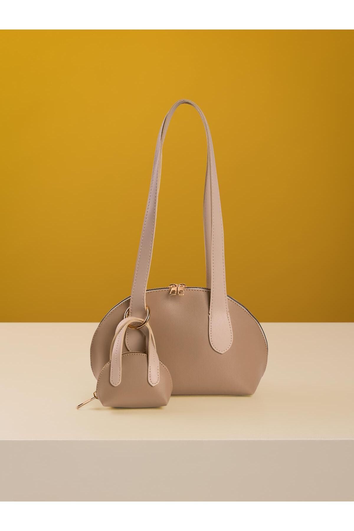 TeyzemModa Mini Charmlı El ve Omuz Çantası – Günlük ve Trend Kullanım İçin