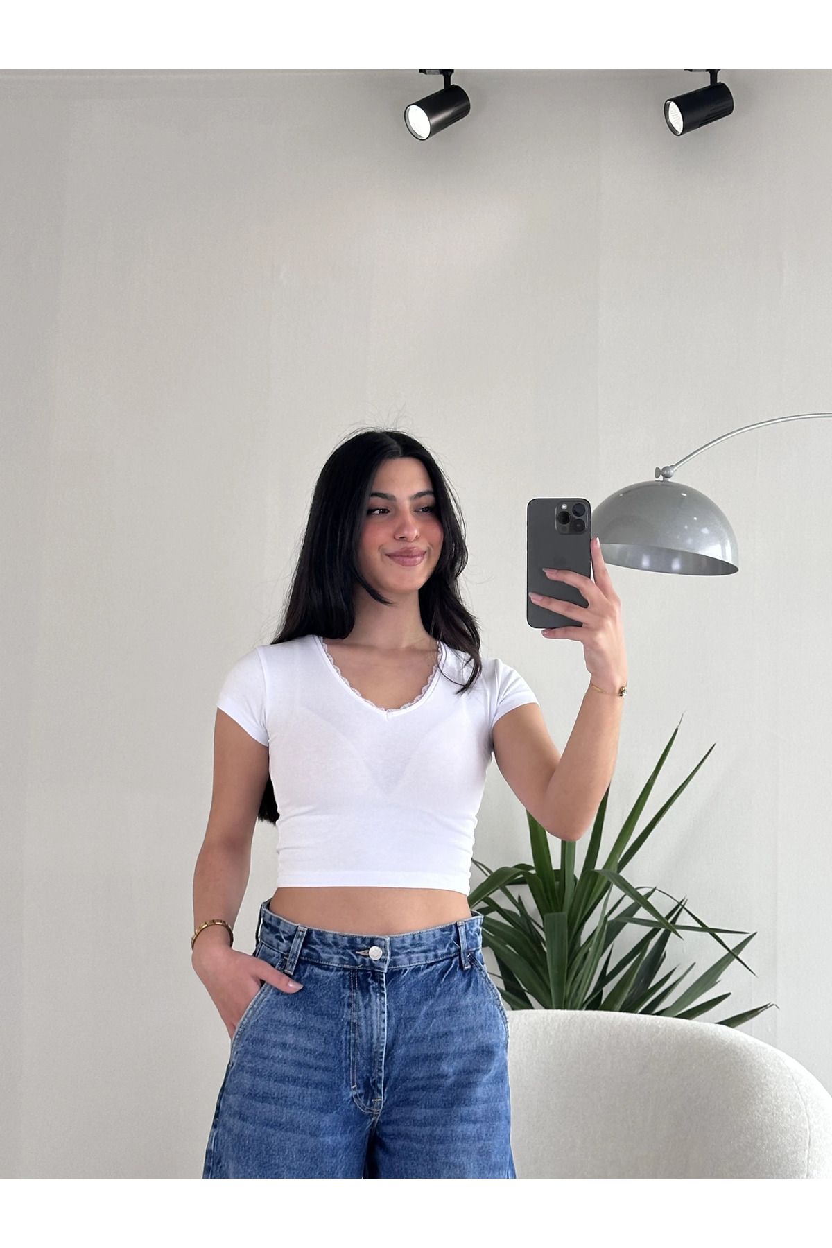 Kyra Studios Marka Muadil Beyaz Dantelli Crop