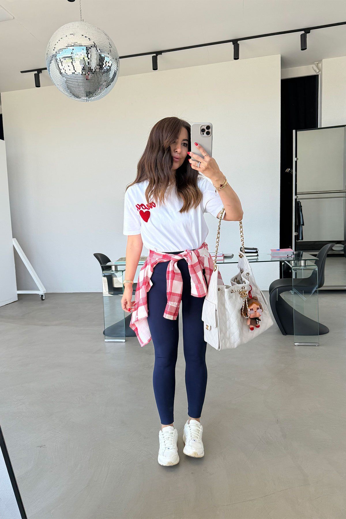 Özge Özgenç Kalp Nakışlı Oversize Tshirt