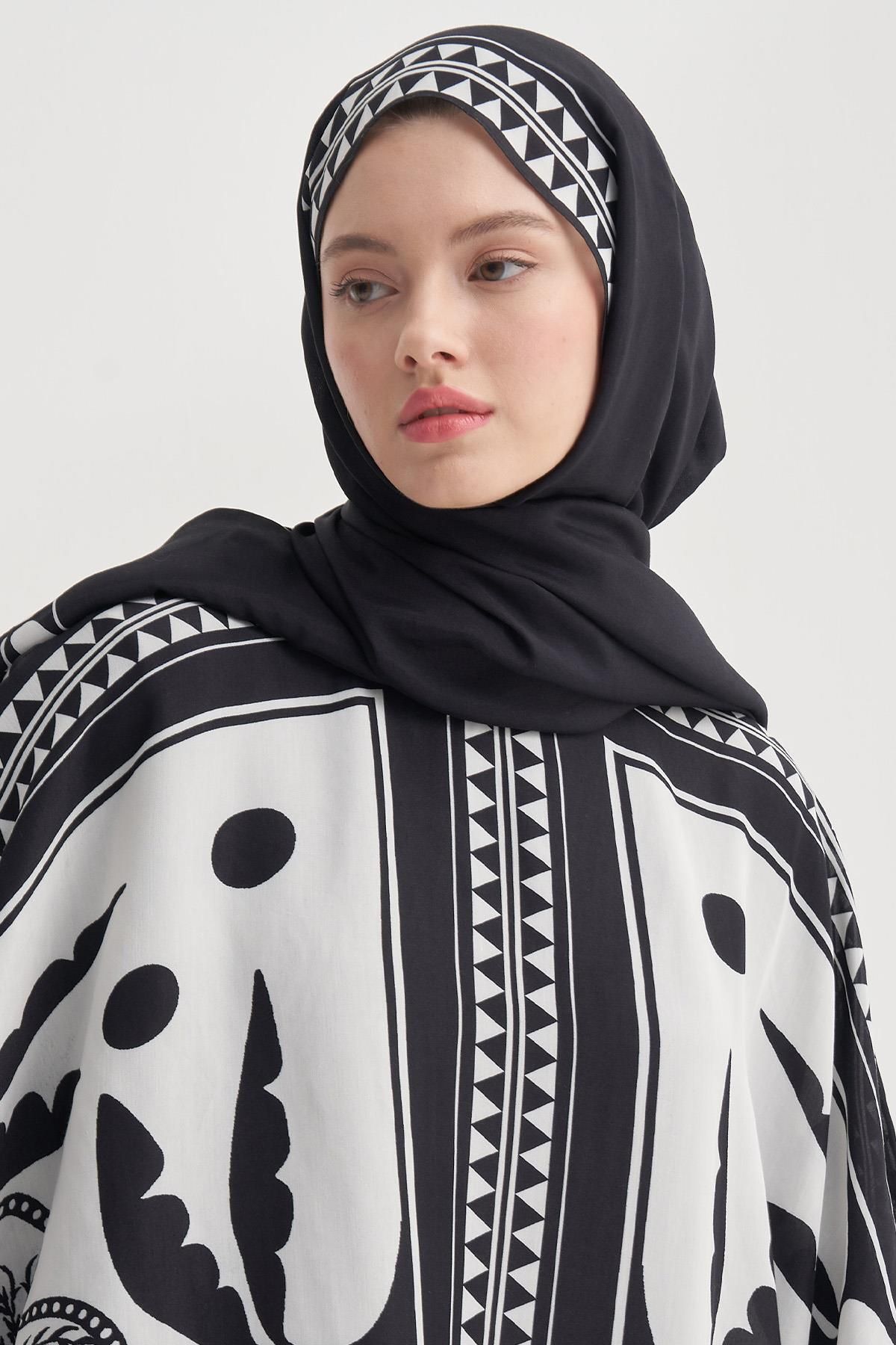 carell Atlas Siyah Monogram Floş Şal