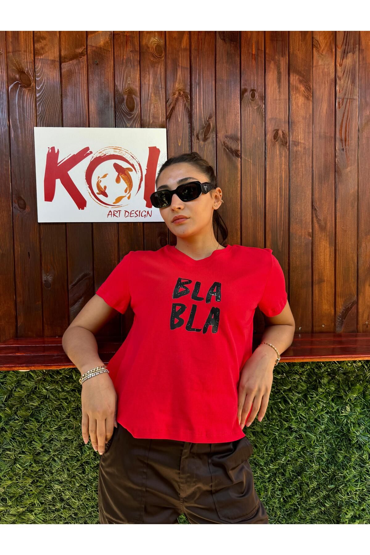 Butik Bla Bla / Kadın Kırmızı Renk T-Shirt