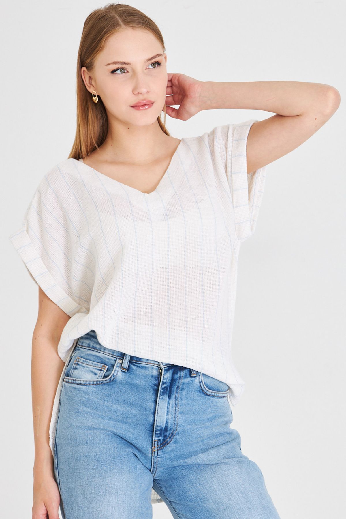 armonika Kadın Bebe Mavi V Yaka Yanları Yırtmaçlı Arkası Uzun Duble Kol Detaylı Oversize Bluz ARM-25Y001056
