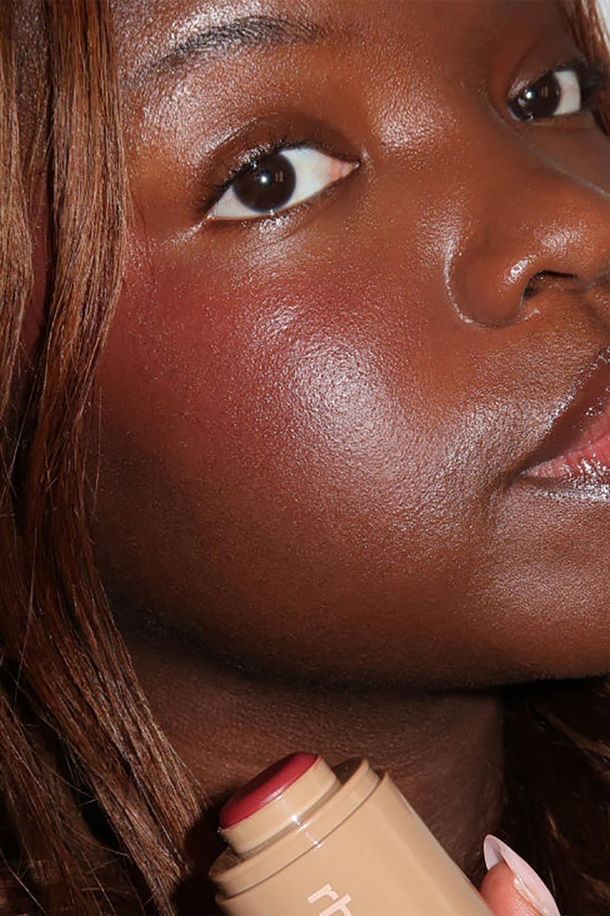 rhode Pocket Blush Allık Date Cake 5.3GR - Fiyatı, Yorumları