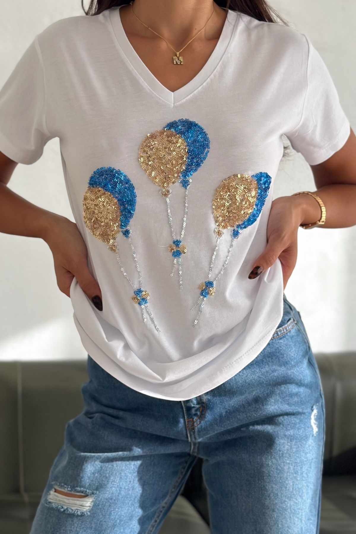 FEMELLE Kadın Beyaz V Yaka Balon Pul Payet İşlemeli %100 Pamuk Tişört
