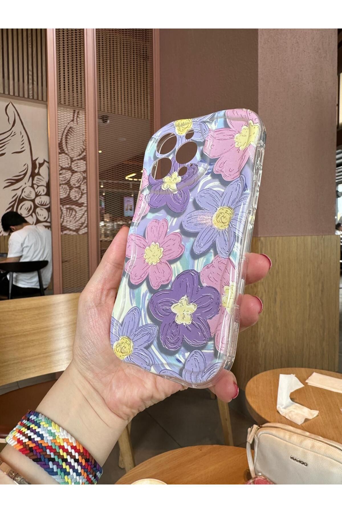 Serena Company Çiçek Desenli Mor Pembe Renkli Kıvrımlı iPhone 11 Telefon Kılıfı