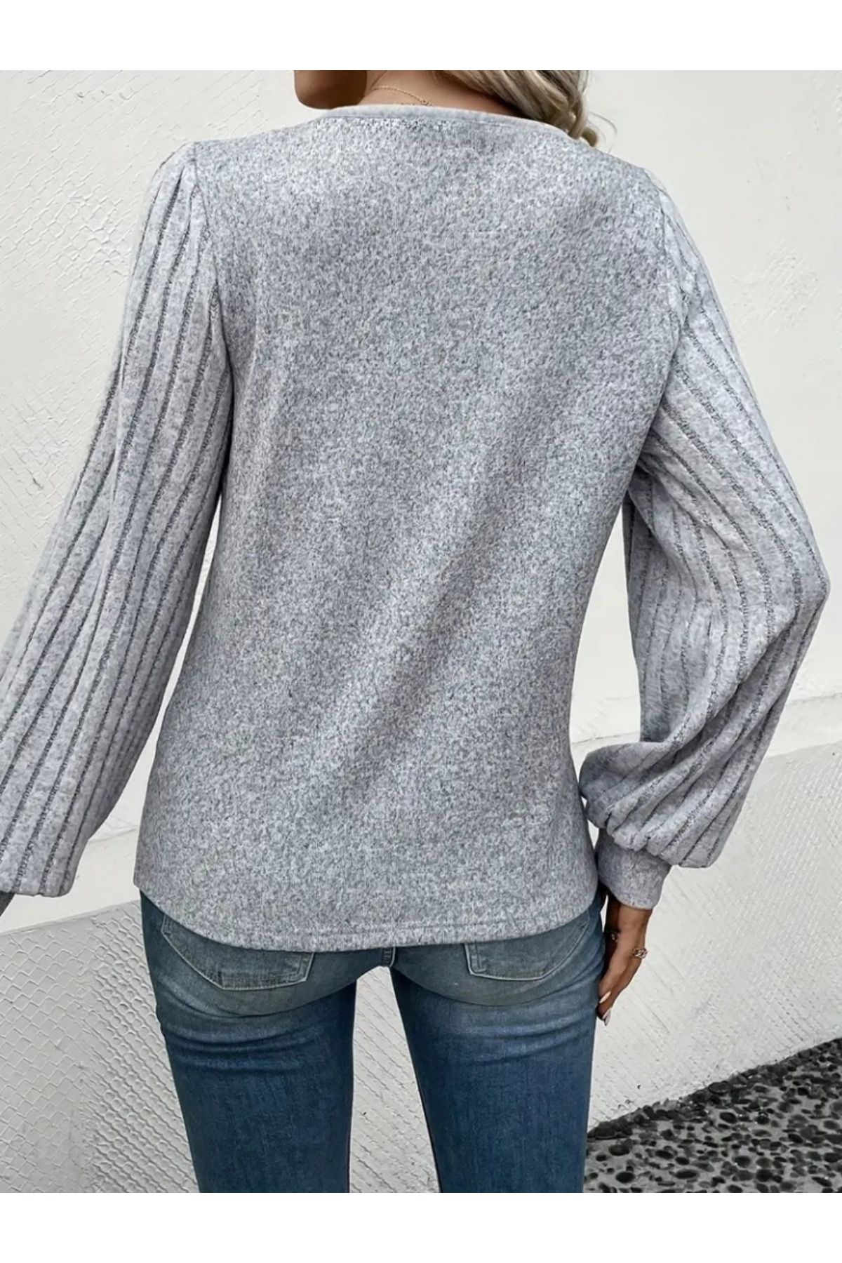 Trendusfashion Kadın Gri Düğme Detaylı Balon Kol Triko Bluz