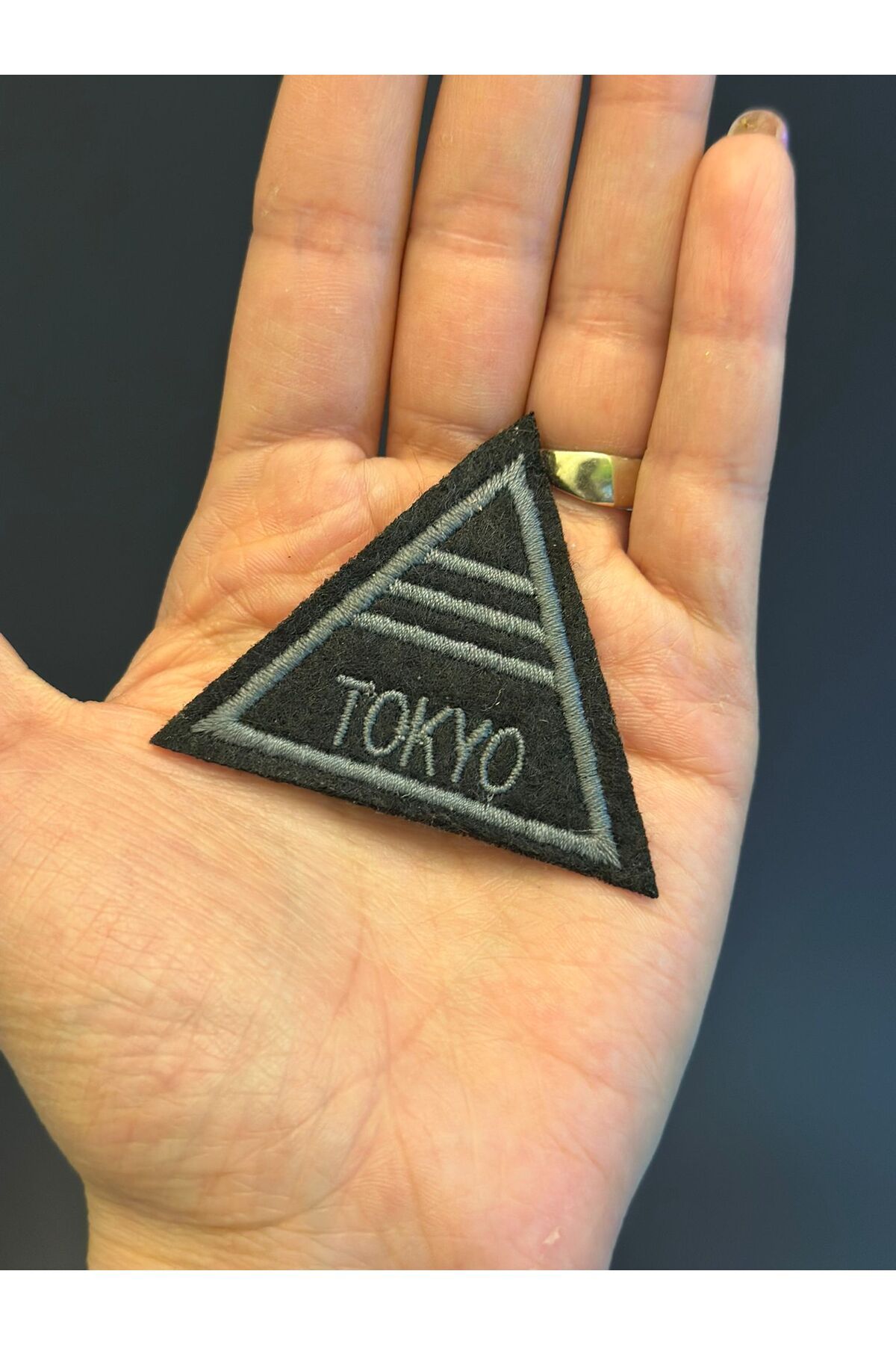 Gönülden Tasarım NAKIŞ İŞLEME TOKYO YAZILI ARMA DİKİŞ APLİKE 6X6 CM